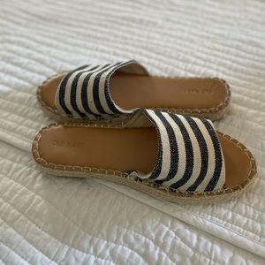 Old Navy sandals